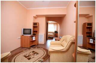 Гостиница Орион Белокуриха 2-комнатный номер полулюкс с 1 двуспальной кроватью-3