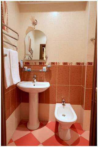 Гостиница Орион Белокуриха 2-комнатный номер люкс-3