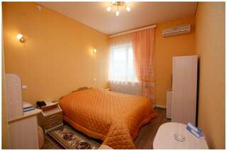 Гостиница Орион Белокуриха 2-местный номер стандарт с 1 двуспальной кроватью-5